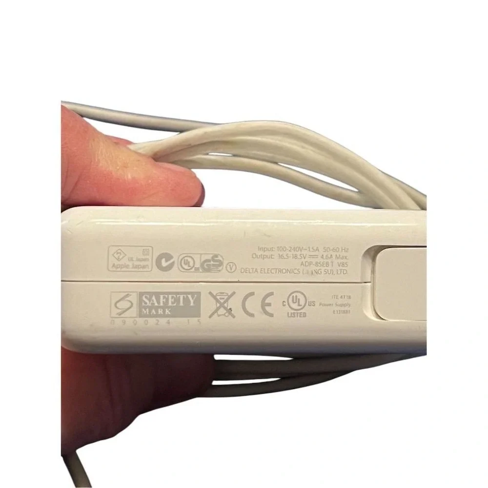 Apple AC Adapter Charger 16.5V 3.65A‎ White for MacBook